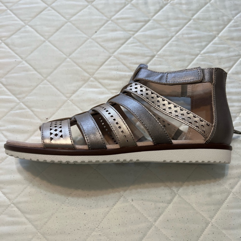 Clark’s Two-toned Metallic Gladiator sandals. New and never worn. - Picture 2 of 3